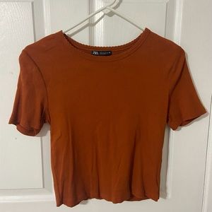 Burnt orange zara cropped tee shirt with small ruffles on neck line